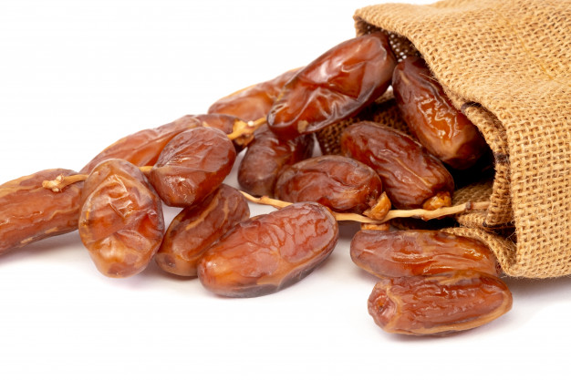 dates palm fresh - Dates Nutrition Facts ( With Complete Infographic!)