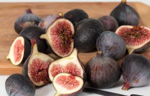 fig 300x192 - Dates and Figs