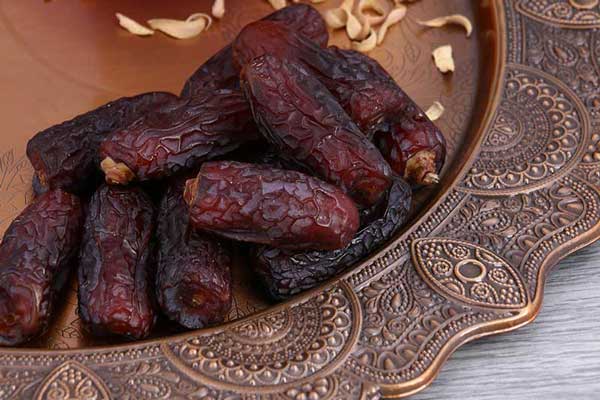 Iranian dates - How to recognize the best Dates fruit? (Tips)